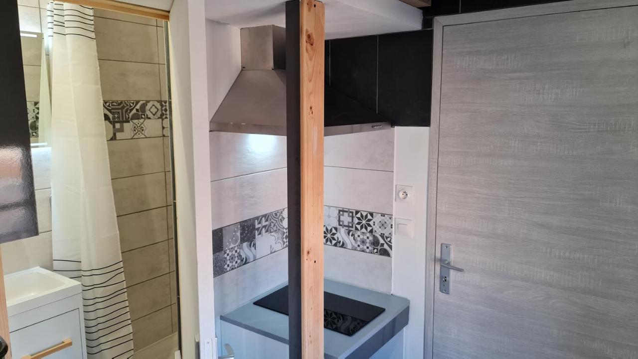 Le Studio De La Republique Agde Bagian luar foto