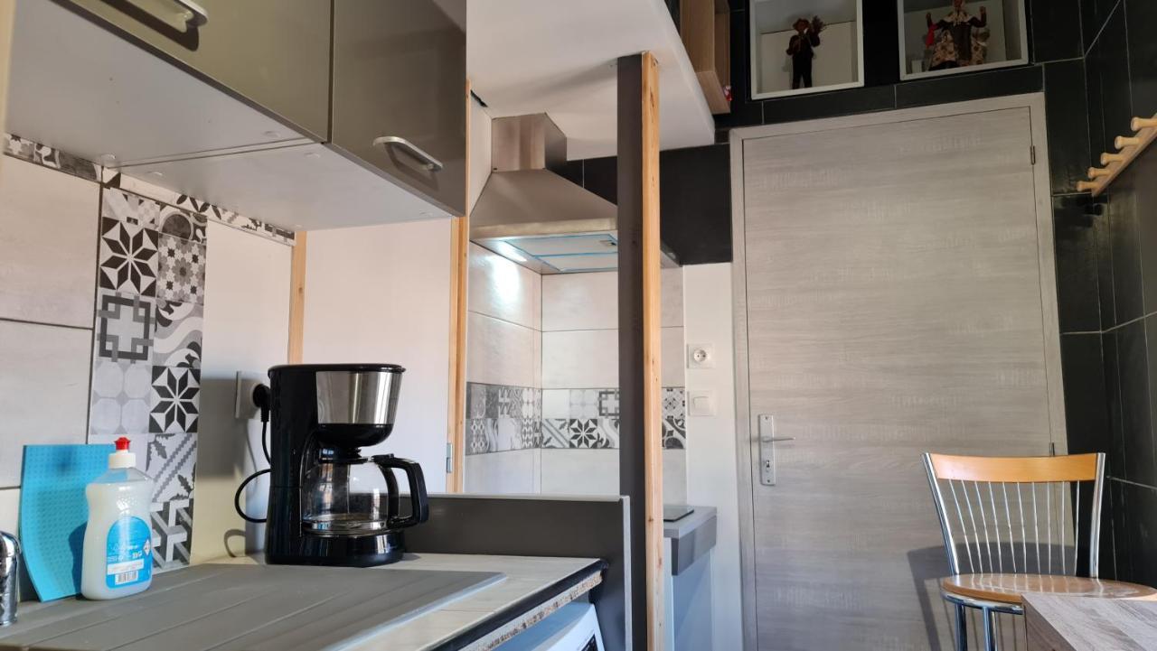 Le Studio De La Republique Agde Bagian luar foto