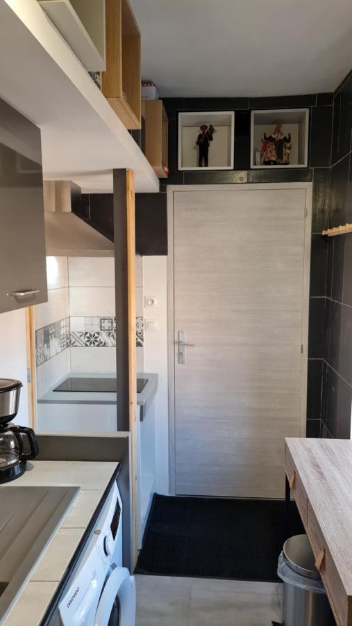 Le Studio De La Republique Agde Bagian luar foto