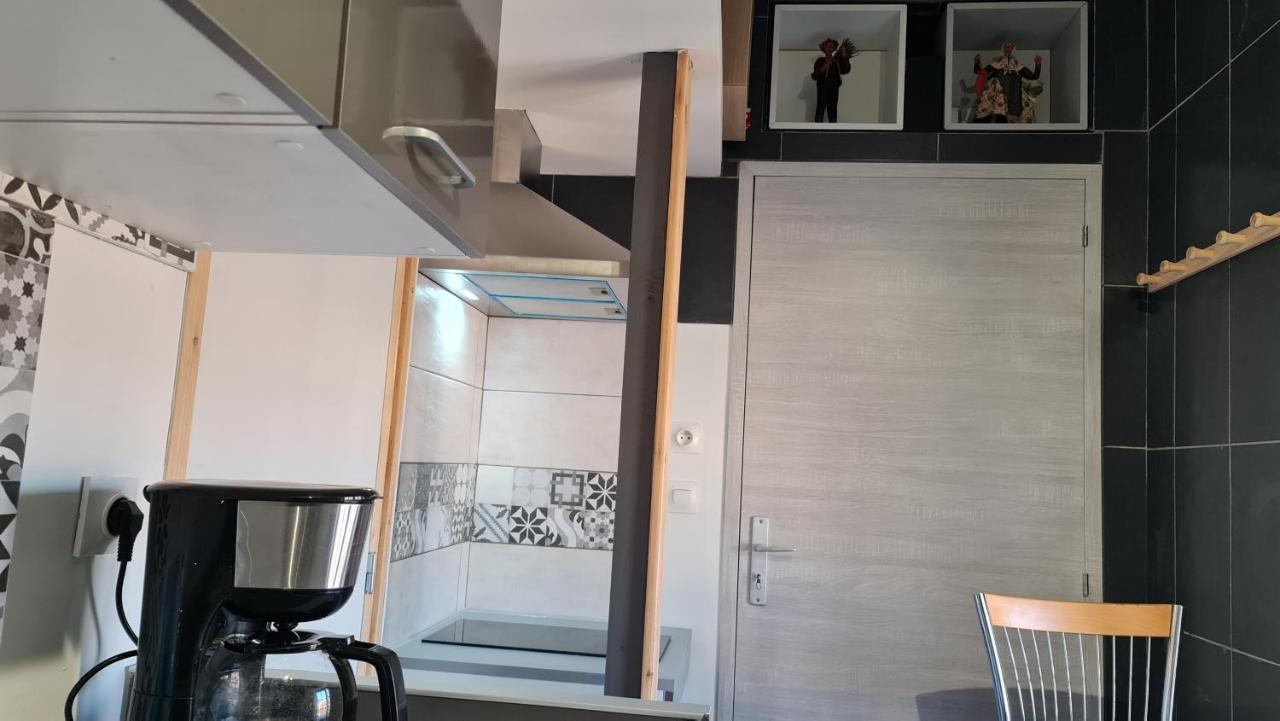 Le Studio De La Republique Agde Bagian luar foto