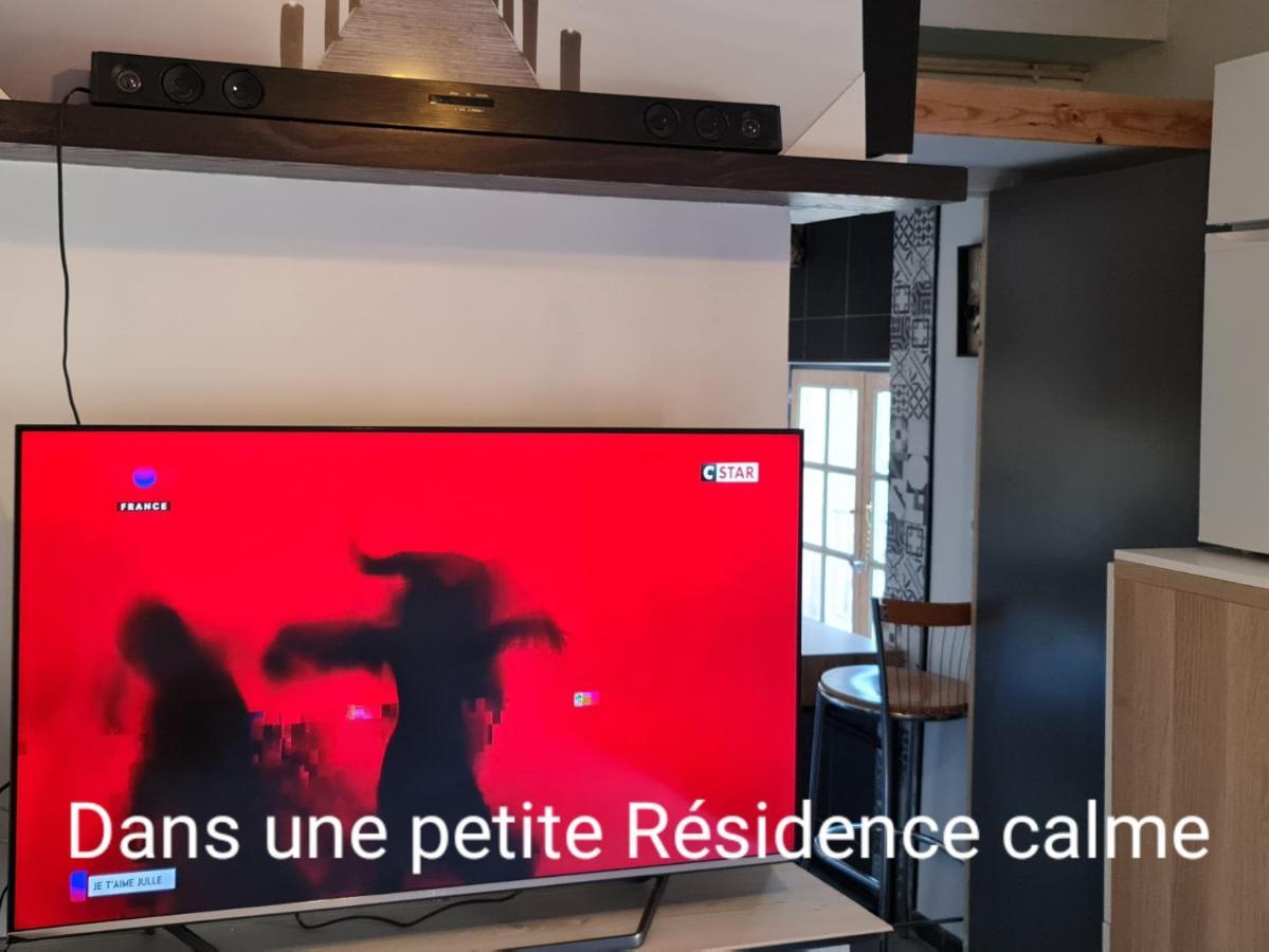 Le Studio De La Republique Agde Bagian luar foto